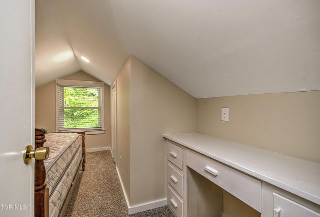 275 Tiger Creek Road, Roan Mountain, TN 37687
