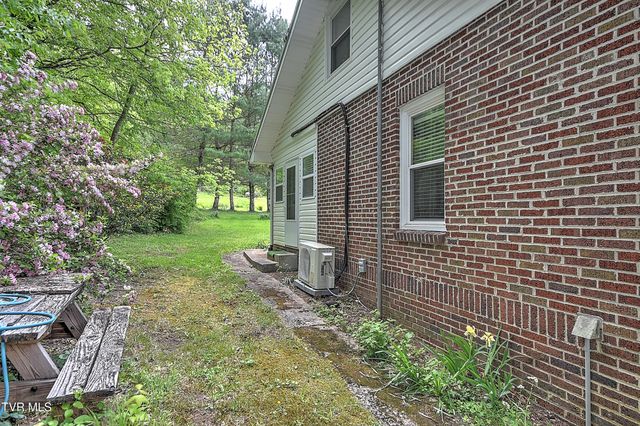 275 Tiger Creek Road, Roan Mountain, TN 37687