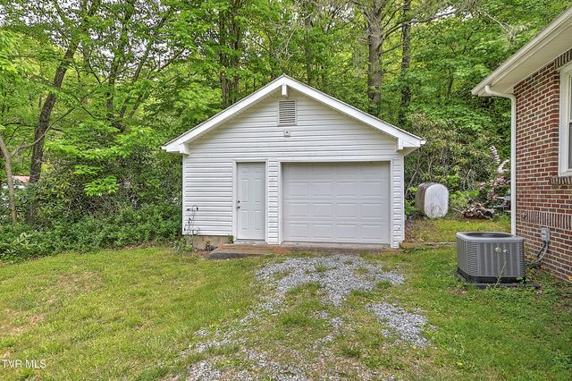 275 Tiger Creek Road, Roan Mountain, TN 37687