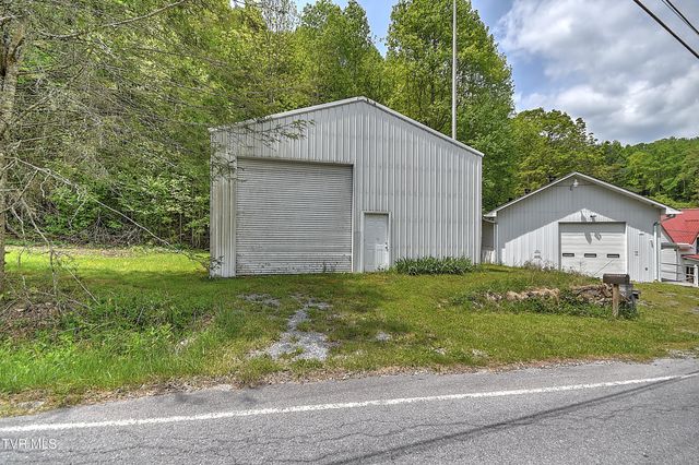 275 Tiger Creek Road, Roan Mountain, TN 37687