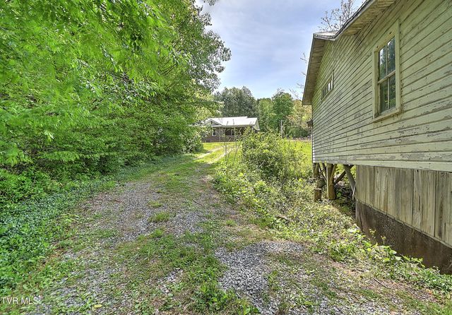 275 Tiger Creek Road, Roan Mountain, TN 37687