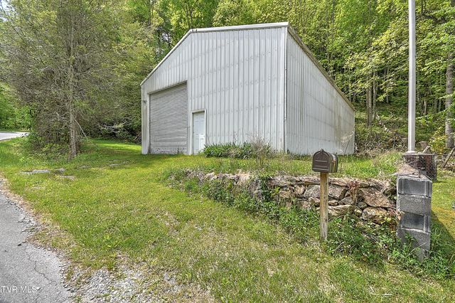 275 Tiger Creek Road, Roan Mountain, TN 37687