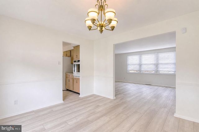104 LAMP POST LN, Cherry Hill, NJ 08003