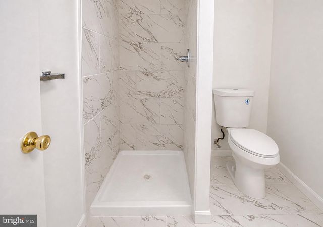 104 LAMP POST LN, Cherry Hill, NJ 08003