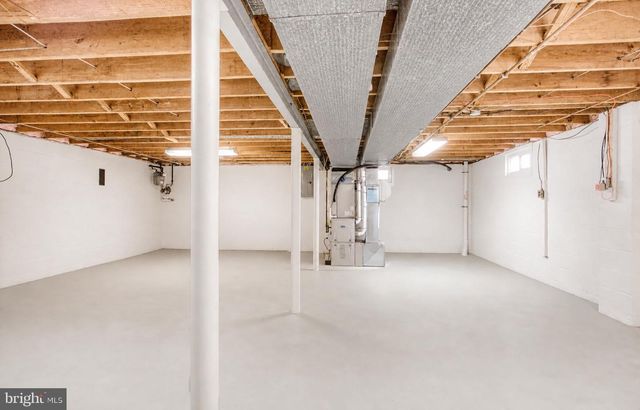 104 LAMP POST LN, Cherry Hill, NJ 08003