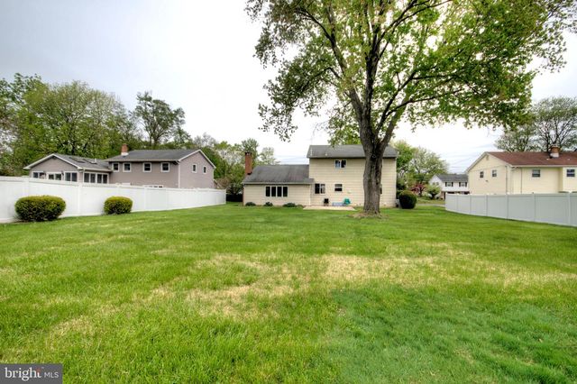 104 LAMP POST LN, Cherry Hill, NJ 08003