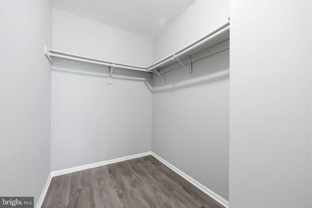 6 FEILER CT, Trenton, NJ 08648