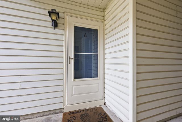 6 FEILER CT, Trenton, NJ 08648