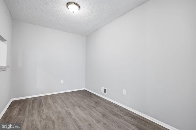 6 FEILER CT, Trenton, NJ 08648