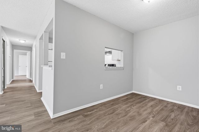 6 FEILER CT, Trenton, NJ 08648