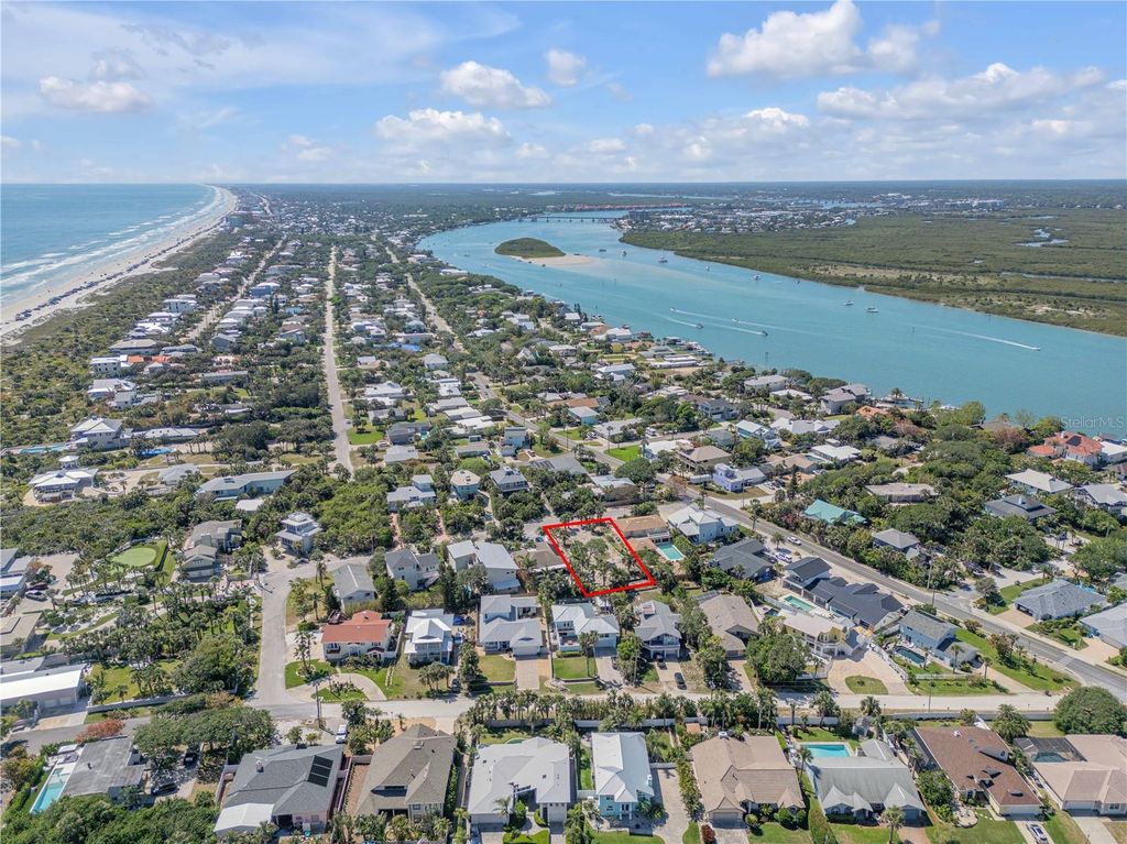 Image 6 of property listing at 204 DUNE CIRCLE, New Smyrna Beach, FL 32169