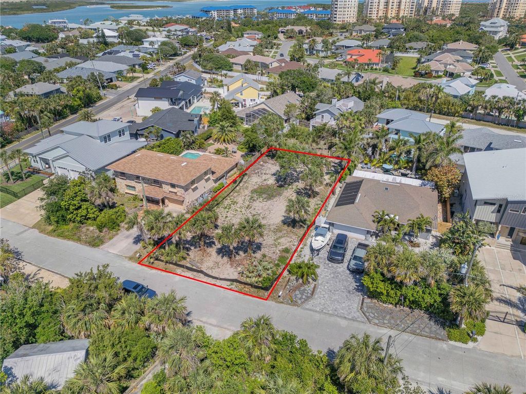 Image 9 of property listing at 204 DUNE CIRCLE, New Smyrna Beach, FL 32169