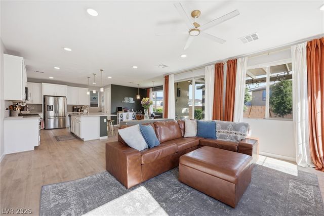 6922 Desert Finch Street, North Las Vegas, NV 89084