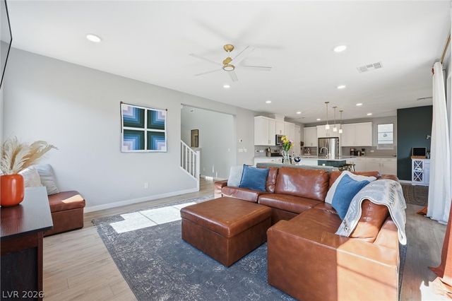 6922 Desert Finch Street, North Las Vegas, NV 89084