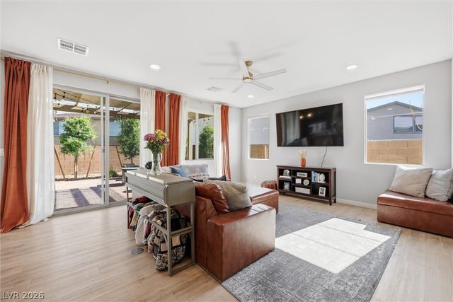 6922 Desert Finch Street, North Las Vegas, NV 89084