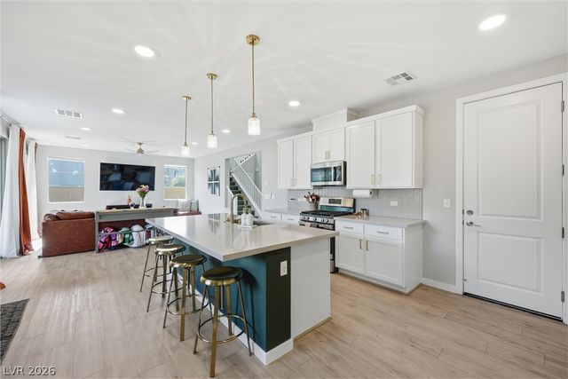 6922 Desert Finch Street, North Las Vegas, NV 89084