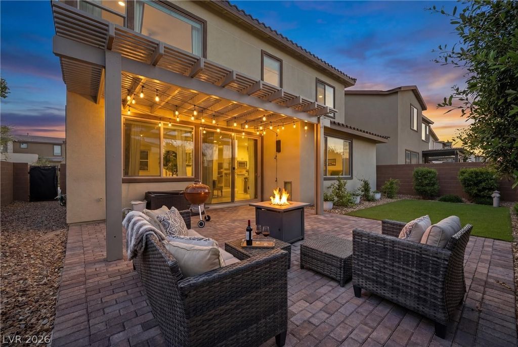 6922 Desert Finch Street, North Las Vegas, NV 89084