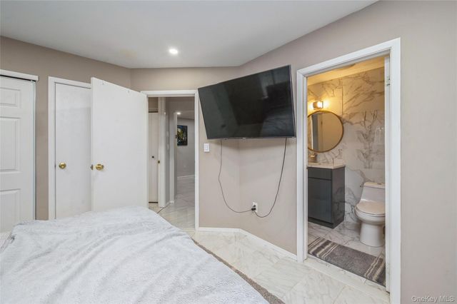 615 Broadway 68, Amityville, NY 11701