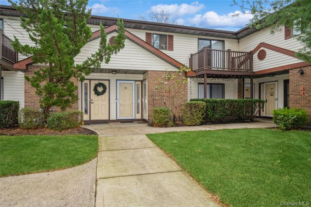 615 Broadway 68, Amityville, NY 11701