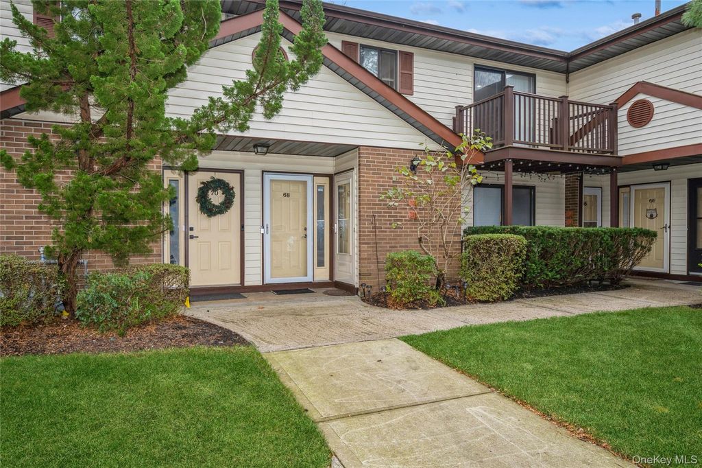 615 Broadway 68, Amityville, NY 11701