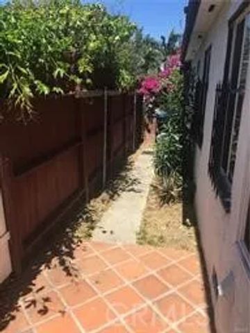 8658 Cadillac Avenue, Los Angeles, CA 90034