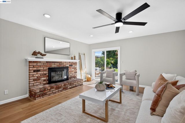 1740 Argonne Dr, Concord, CA 94518