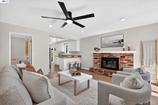 1740 Argonne Dr, Concord, CA 94518
