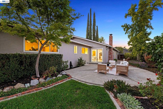 1740 Argonne Dr, Concord, CA 94518