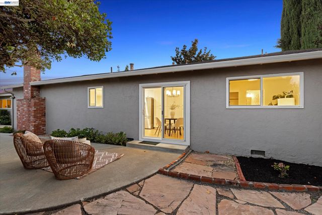 1740 Argonne Dr, Concord, CA 94518