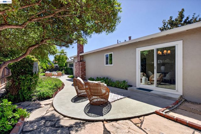 1740 Argonne Dr, Concord, CA 94518
