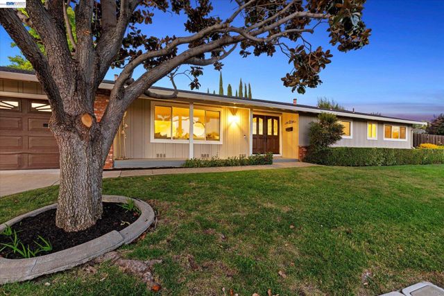 1740 Argonne Dr, Concord, CA 94518