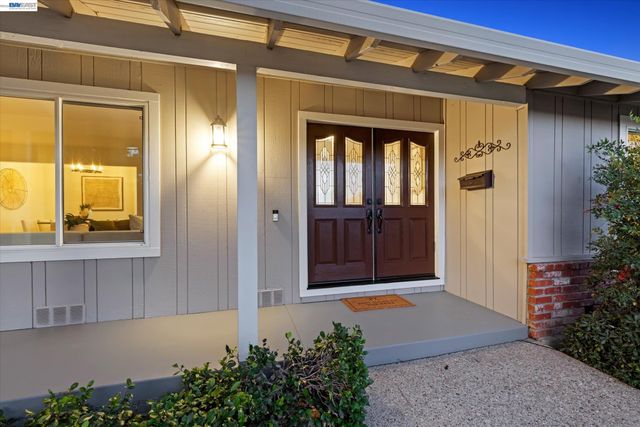 1740 Argonne Dr, Concord, CA 94518