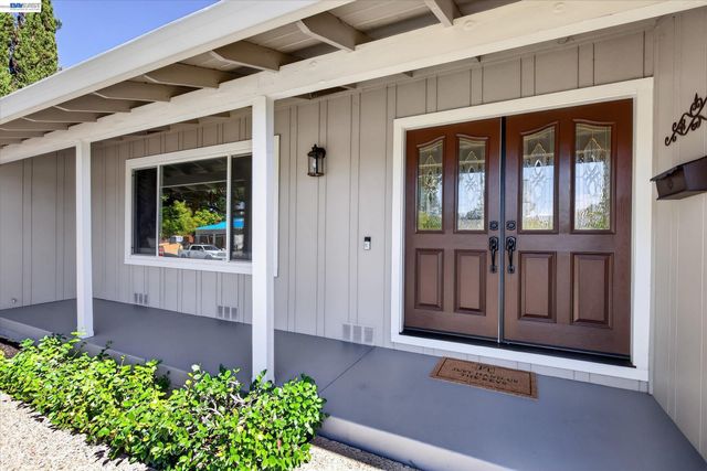1740 Argonne Dr, Concord, CA 94518