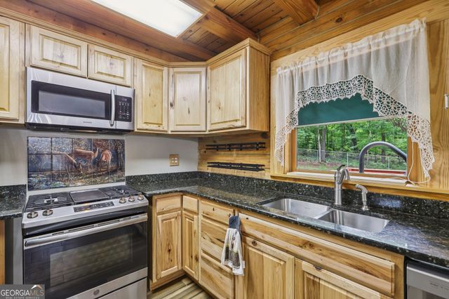 85 Edgewater Drive, Griffin, GA 30223