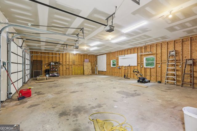 85 Edgewater Drive, Griffin, GA 30223
