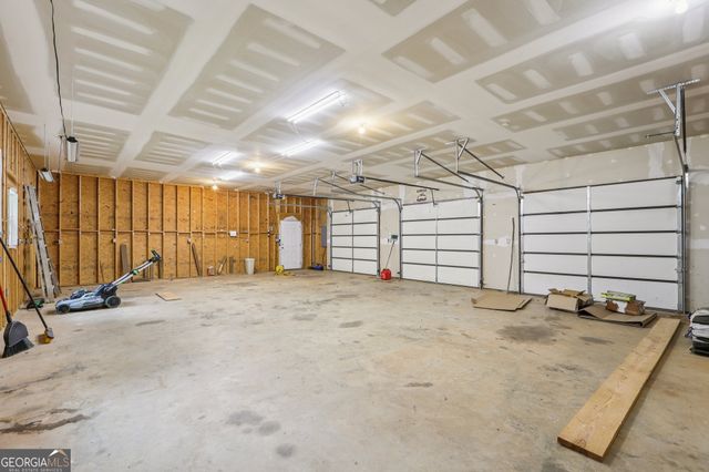 85 Edgewater Drive, Griffin, GA 30223