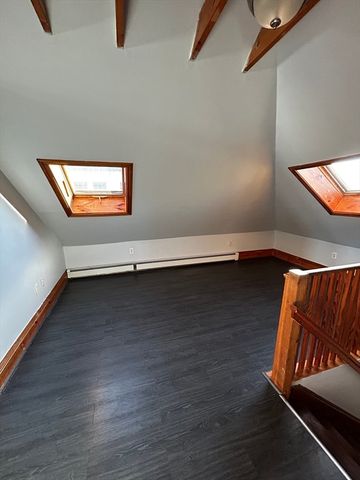 19 Roslyn St 2, Salem, MA 01970