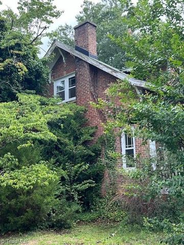 1525 Rankin Road, Greensboro, NC 27405