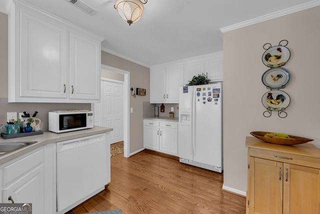 1640 Little Lisa Lane, Snellville, GA 30078