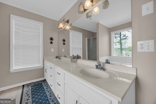 1640 Little Lisa Lane, Snellville, GA 30078