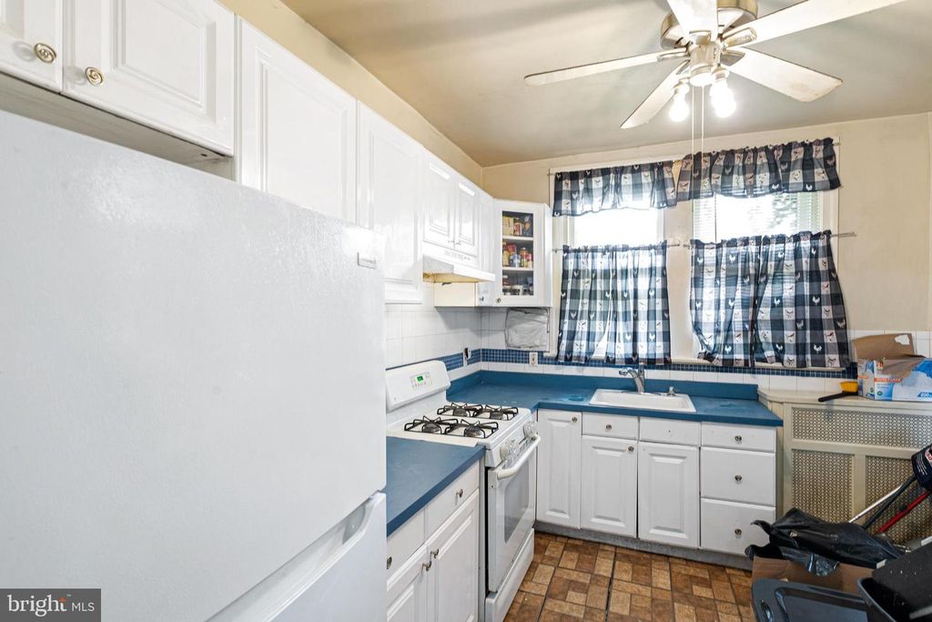 5219 N 11TH ST, PHILADELPHIA, PA 19141 — photo 4