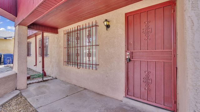 6008 KINGSTON Avenue NE, Albuquerque, NM 87109