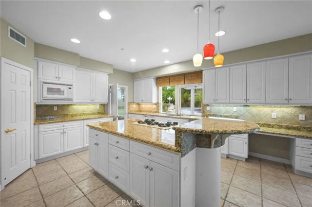 1923 Century Avenue, Riverside, CA 92506