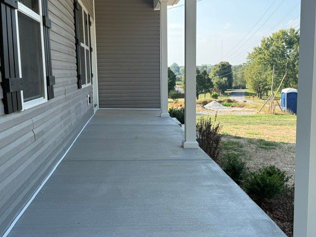 190 College St S, Mc Ewen, TN 37101