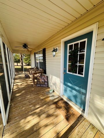 2589 County Road 6, Headland, AL 36345