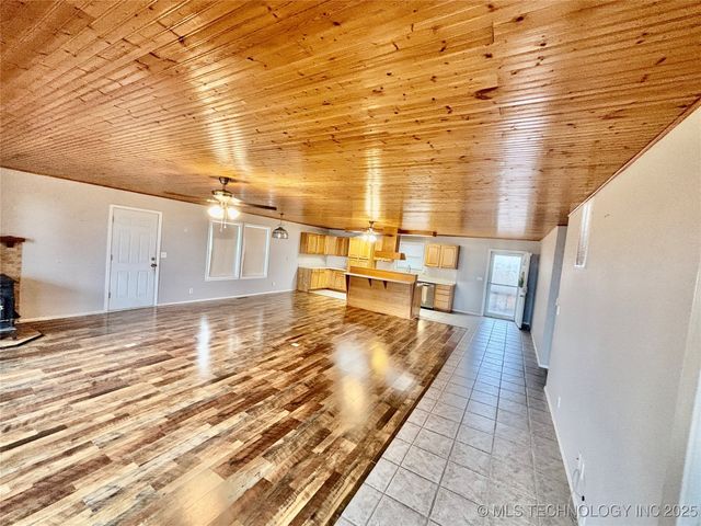 413804 E 1212 Road, Eufaula, OK 74432