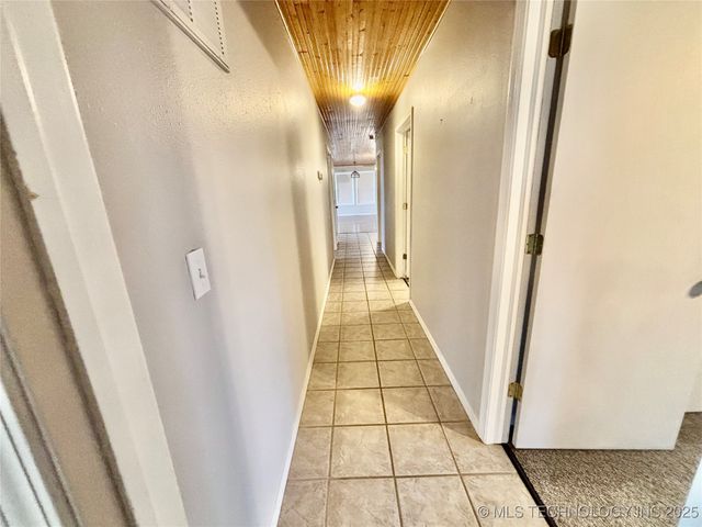 413804 E 1212 Road, Eufaula, OK 74432