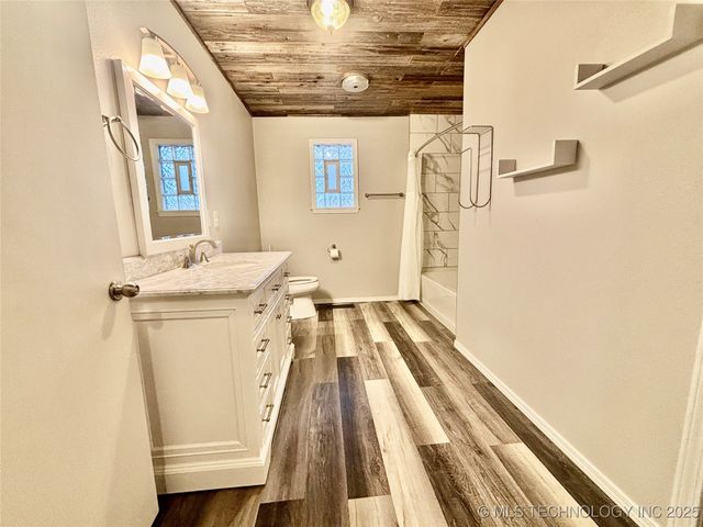 413804 E 1212 Road, Eufaula, OK 74432