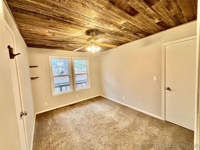 413804 E 1212 Road, Eufaula, OK 74432