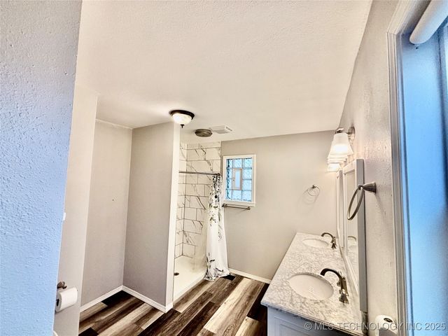 413804 E 1212 Road, Eufaula, OK 74432